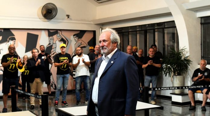 Torrano determina corte de gastos na Ponte Preta. Era o momento de intensificar o diálogo com o torcedor